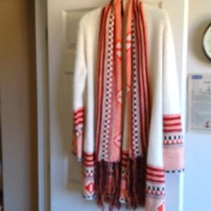 Unique cardigan by Max studio